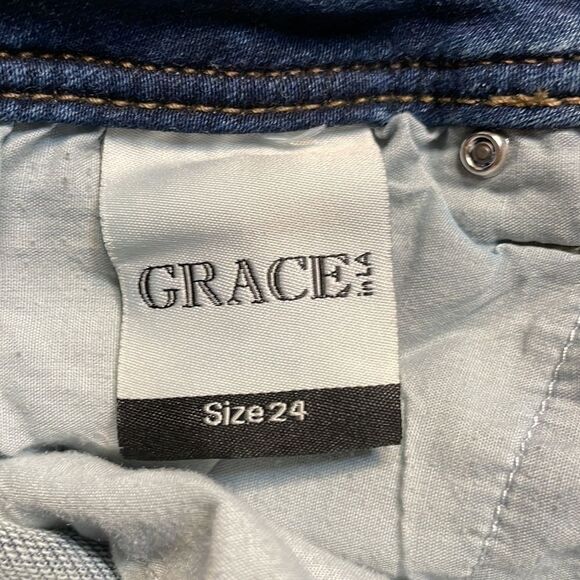 Grace Women’s skinny distressed jeans. Size 24 - Picture 10 of 15